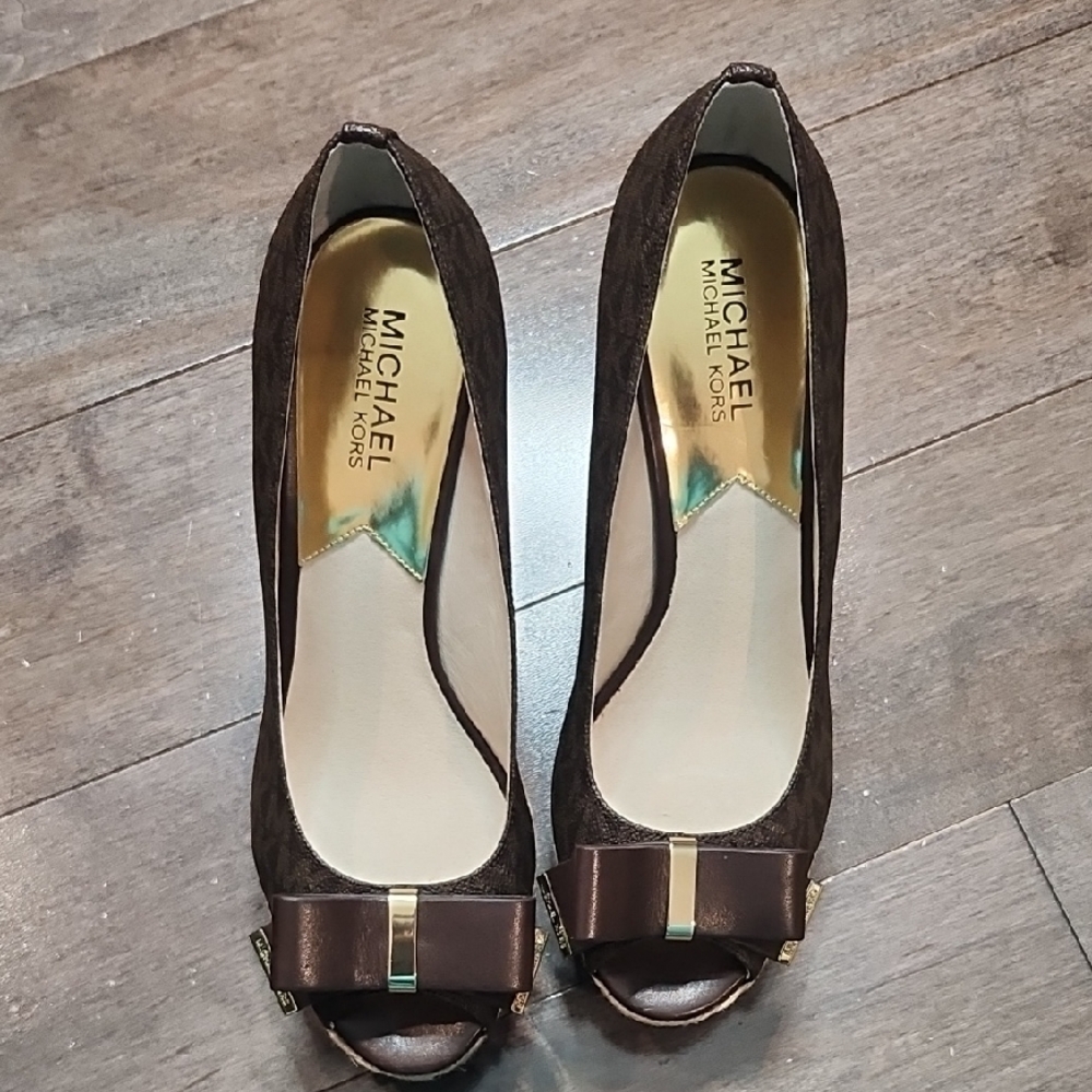 Michael Kors Dark Brown Bow Peep-Toe Heels